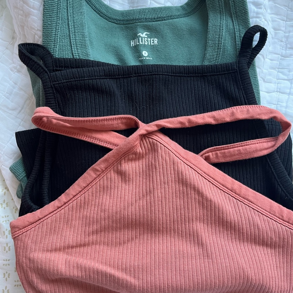 Tank Top Bundle of 4- 2 smalls, 2 mediums- Old Navy and Hollister
